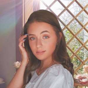 Hannah Maute Birthday, Real Name, Age, Weight, Height, Family, Facts ...