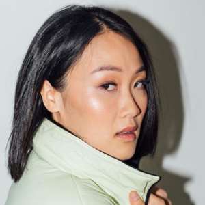 Eileen Li Birthday, Real Name, Age, Weight, Height, Family, Facts ...