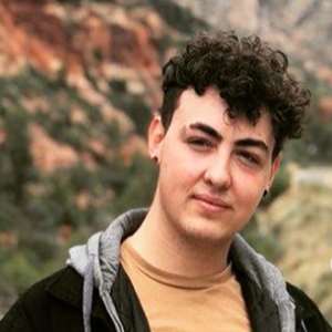 Charlie Navalua Birthday, Real Name, Age, Weight, Height ...