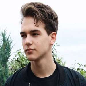 Dorian Zagorski Birthday, Real Name, Age, Weight, Height, Family, Facts ...