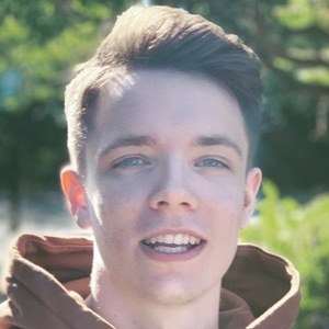 FakeJake Birthday, Real Name, Age, Weight, Height, Family, Facts ...