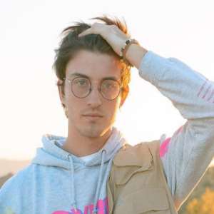 Tanner Voss Birthday, Real Name, Age, Weight, Height, Family, Facts ...