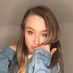 Laine Taylor Birthday Real Name Age Weight Height Family Contact Details Boyfriend S Bio More Notednames