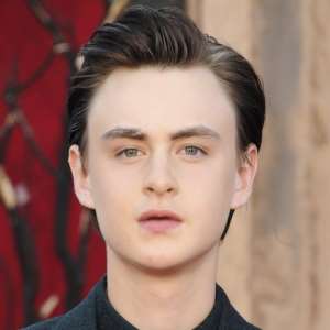 Jaeden Martell Birthday, Real Name, Age, Weight, Height, Family, Facts ...