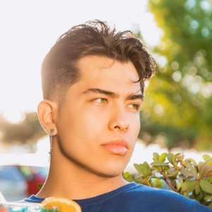 Sebastian Alatorre Birthday, Real Name, Age, Weight, Height, Family ...