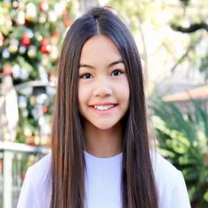 Jessalyn Grace Birthday, Real Name, Age, Weight, Height, Family ...