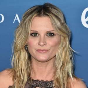 Bonnie Somerville Birthday, Real Name, Age, Weight, Height, Family ...