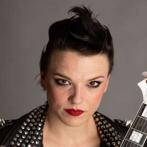 Lzzy Hale Birthday, Real Name, Age, Weight, Height, Family, Facts ...