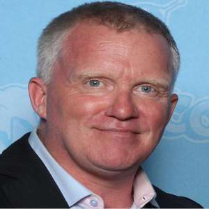 Anthony Michael Hall Birthday, Real Name, Age, Weight, Height, Family ...