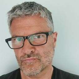 Simon Strutt Birthday, Real Name, Age, Weight, Height, Family, Facts ...