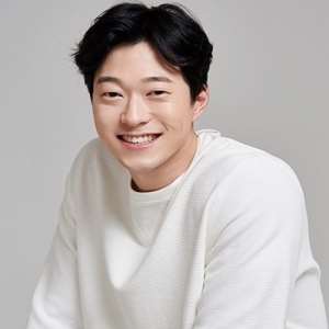 Lee Si Hoon Birthday, Real Name, Age, Weight, Height, Family, Facts ...