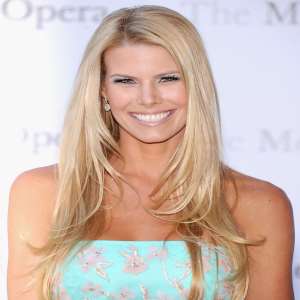 Beth Ostrosky Stern Birthday, Real Name, Age, Weight, Height, Family ...