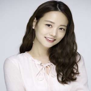 Son Yeo Eun Birthday, Real Name, Age, Weight, Height, Family, Facts ...