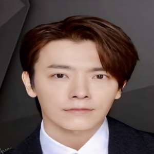 Lee Donghae Birthday, Real Name, Age, Weight, Height, Family, Facts ...