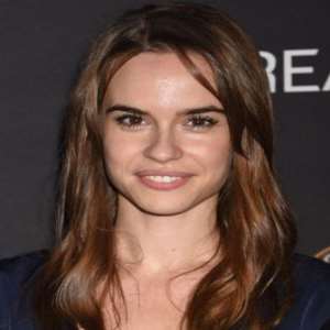 Ema Horvath Birthday, Real Name, Age, Weight, Height, Family, Facts ...