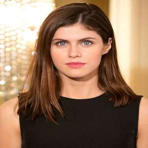 Alexandra Daddario Birthday Real Name Family Age Weight Height