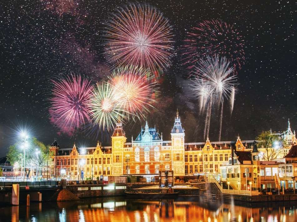 12 Exciting Ways to Celebrate New Year's Eve in 2024