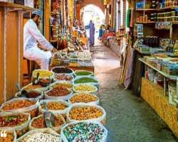 The town is also famous for its dates, spices, and cattle market. A weekly auction of the cattle is organized in the place.