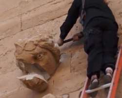 The site is endangered due to regular efforts of the Islamic State of Iraq and the Levant to destroy the artifacts. In 2017, the sculptures and carved