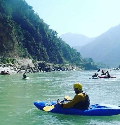 You can make your trip more exciting with kayaking, nature trails, rappelling, and beach activities apart from rafting.
