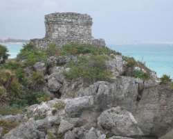 There was strict access to the ships due to the existence of coastal reefs and if they are not in a straight line in front of the lighthouse, the ship