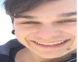 The star used to wear earrings in his ears.