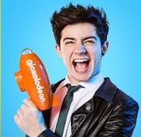 He served as one of the hosts in the Kids' Choice Awards Argentina and also won the Favorite Comic YouTuber He served as one of the hosts in the Kids' Choice Awards Argentina and also won the Favorite Comic YouTuber.