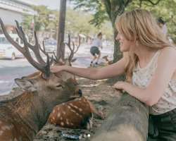 Kelly is an animal lover and animals also understand her feeling.