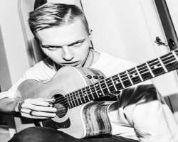 An important fact his fans must know that he is a trained guitarist alongside creating content for his self-titled channel. He started learning guitar