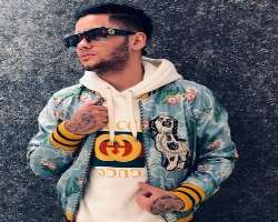 He has inked tattoos on both of his hands which you can estimate his love for tattoos.