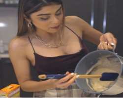 She is also interested in cooking and often shares her cooking videos on her Instagram.