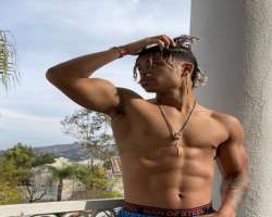 He is a fitness freak; he keeps his body active and healthy by doing heavy workouts and regular exercises.