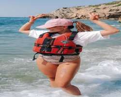 The lady is a sports freak and enjoys all rides and water sports activities.