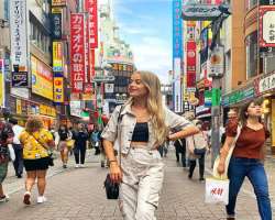 Sophie went to Tokyo and shared some photographs of the trip with her Instagram followers.