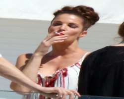 Stephanie Seymour Birthday, Real Name, Age, Weight, Height ...