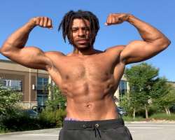 He also collaborates with other internet celebrities like Dante' Williams to make videos.