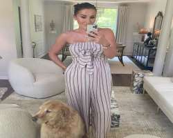 Tiffany also has a furry member in her family.