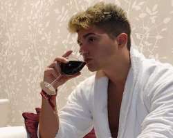 Vanimy consuming alcohol
