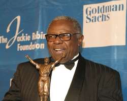 Hank Aaron Birthday, Real Name, Age, Weight, Height, Family, Facts 