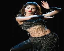 The glamorous diva is also trained in five dance forms i.e Kathak, Barathanatyam, Jazz, Belly Dance, and Hip Hop. No doubt her dancing style reveals i