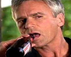Richard Dean Anderson consuming alcohol